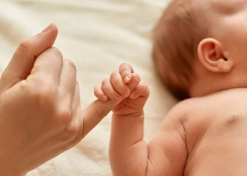 Cách chăm sóc da sau sinh an toàn cho bé, hiệu quả với mẹ